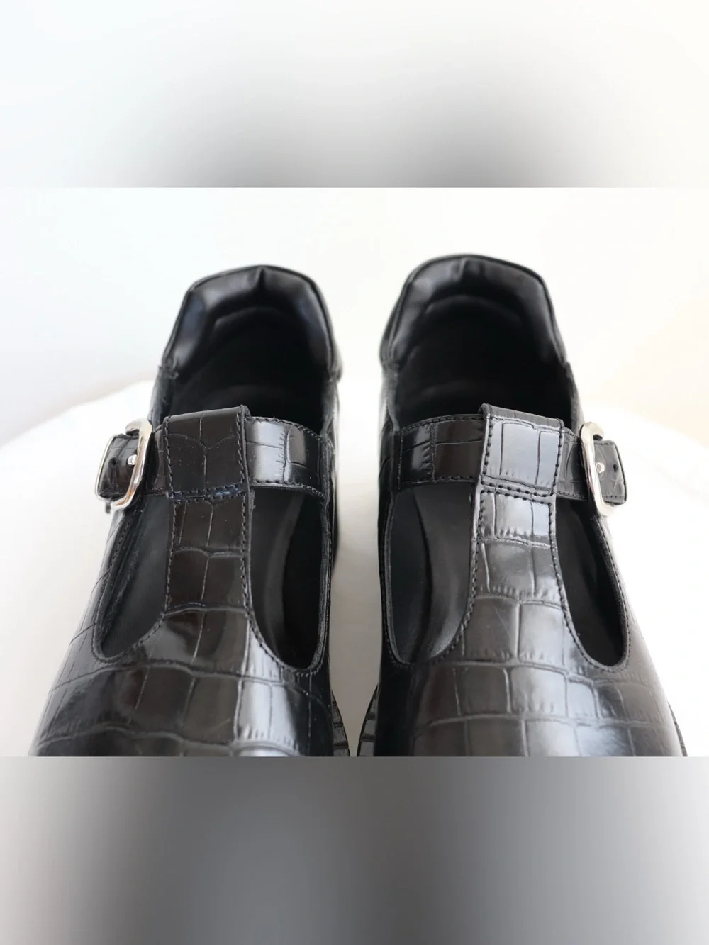 Aquatalia Malvina Black Leather Loafer Embossed Women’s 8.5